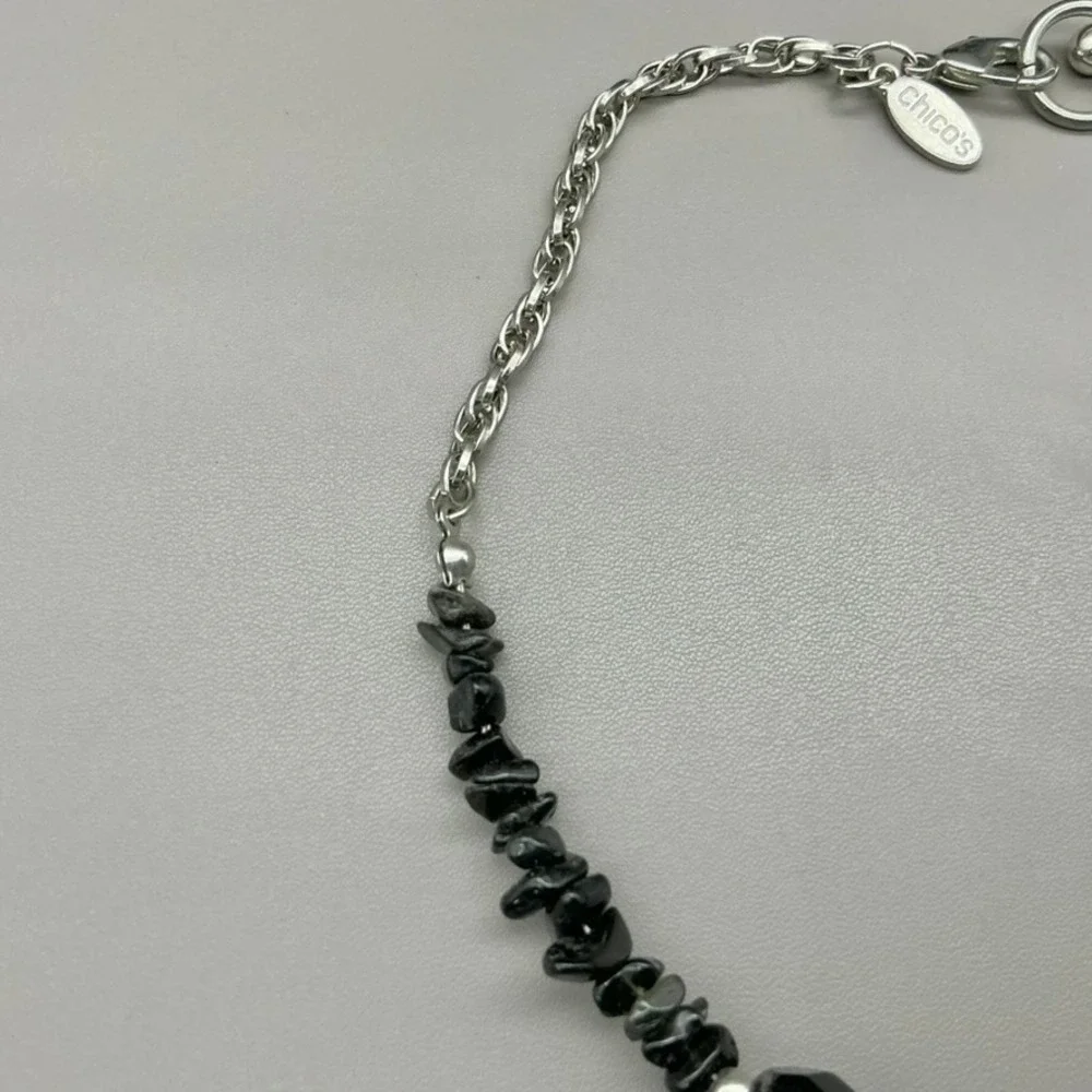 Chico's Necklace Womens Silver Tone Black Agate Stone Pendant Beaded 22 Inches